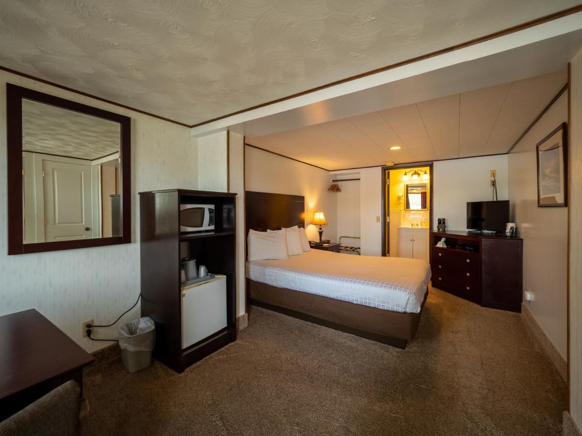 Lake 'N Pines Motel 库珀斯敦 外观 照片