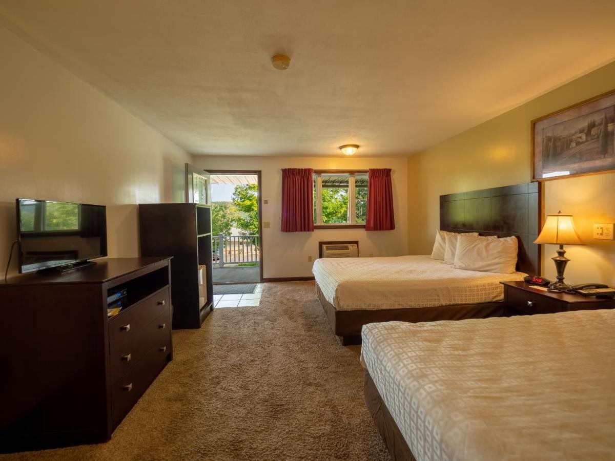 Lake 'N Pines Motel 库珀斯敦 外观 照片