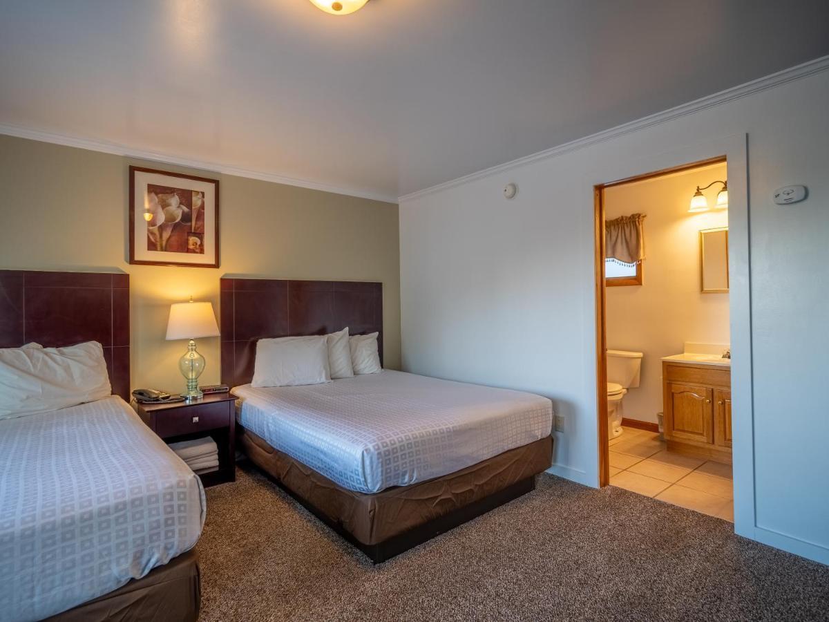 Lake 'N Pines Motel 库珀斯敦 外观 照片
