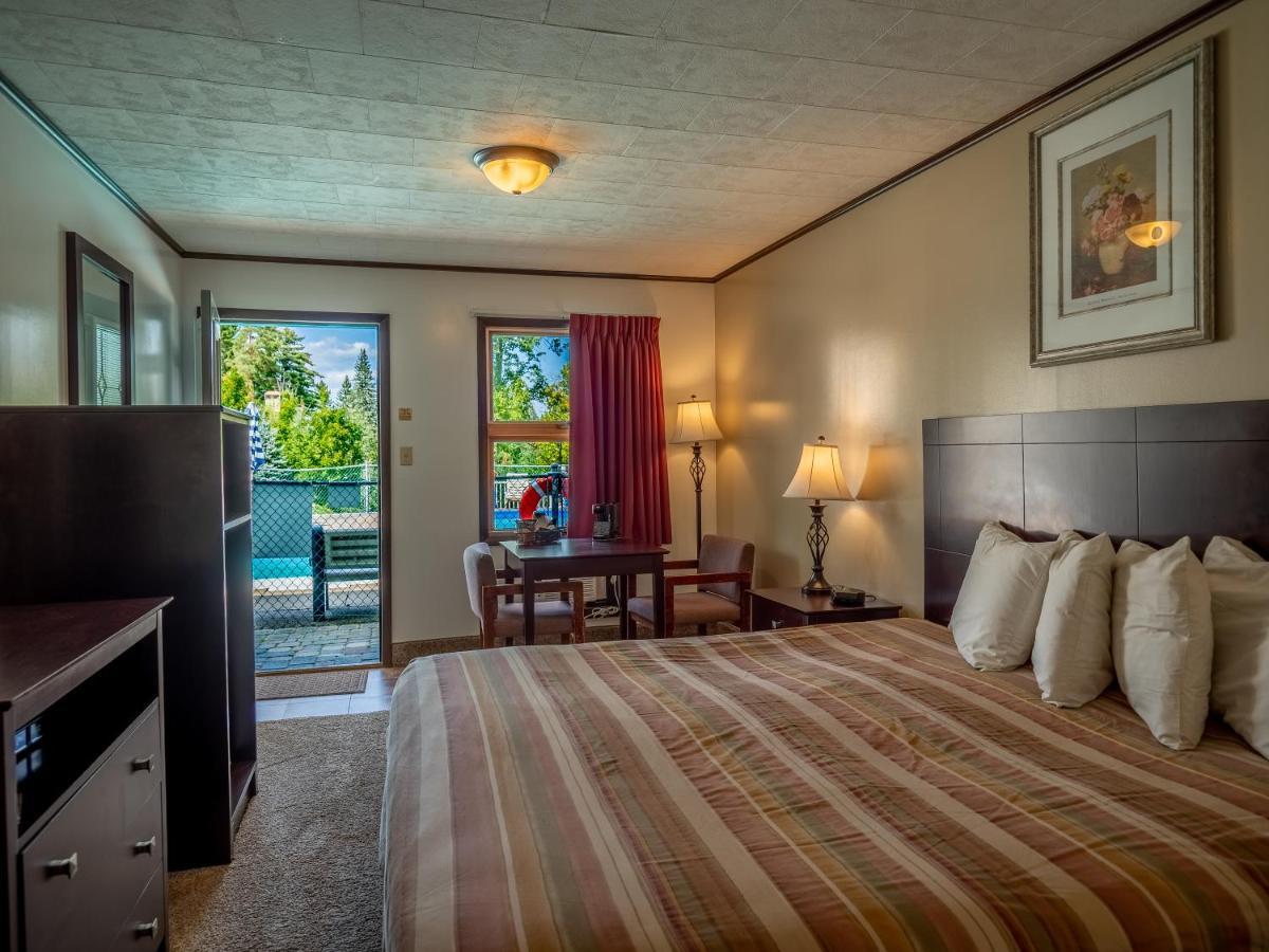 Lake 'N Pines Motel 库珀斯敦 外观 照片
