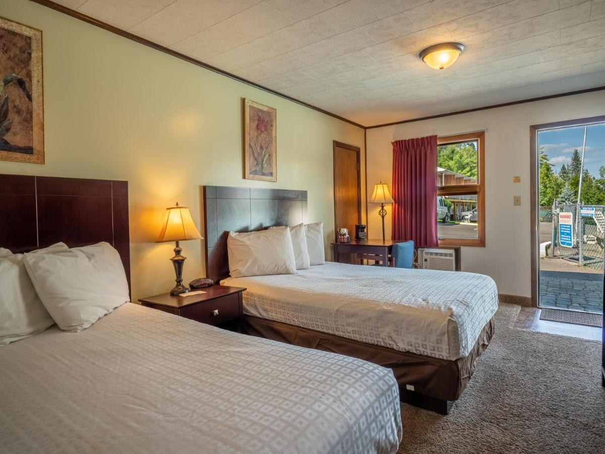 Lake 'N Pines Motel 库珀斯敦 外观 照片