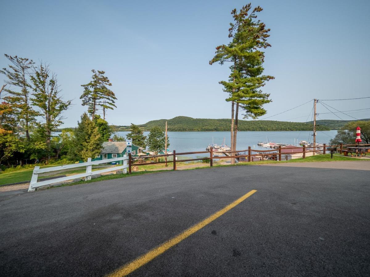 Lake 'N Pines Motel 库珀斯敦 外观 照片